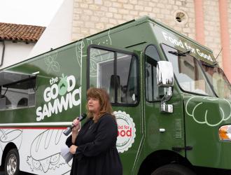 Good Samwich ribbon-cutting