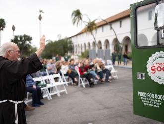Good Samwich ribbon-cutting
