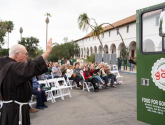 Good Samwich ribbon-cutting