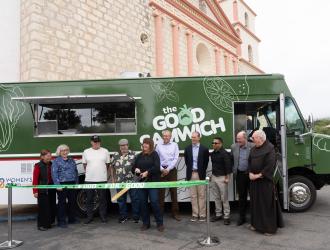 Good Samwich ribbon-cutting