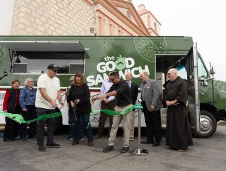 Good Samwich ribbon-cutting
