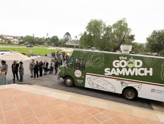 Good Samwich ribbon-cutting