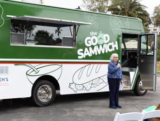 Good Samwich ribbon-cutting