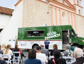 Good Samwich ribbon-cutting