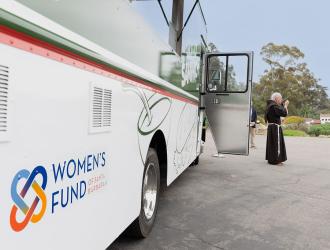 Good Samwich ribbon-cutting