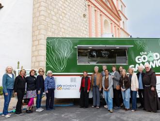 Good Samwich ribbon-cutting