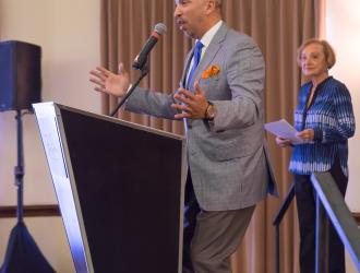 Easy Lift Transportation: Ernesto Paredes, Executive Director