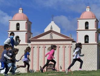 Children take a field trip to the Santa Barbara Mission