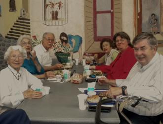 CAC - Seniors at lunch